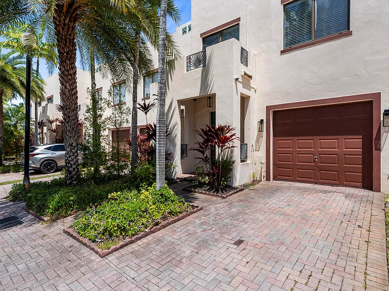 3238 SW 16th Ter #3238 — Photo 23