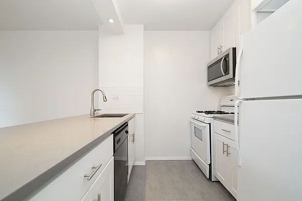 Rented by Compass | media 20