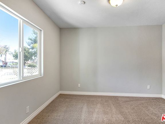 3rd image of 2096 N Mountain View Ave