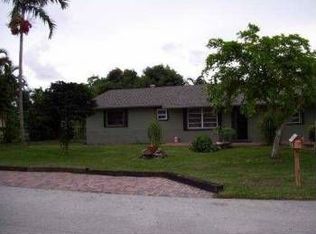 9052 Brandy Ln, Lake Worth, FL 33467