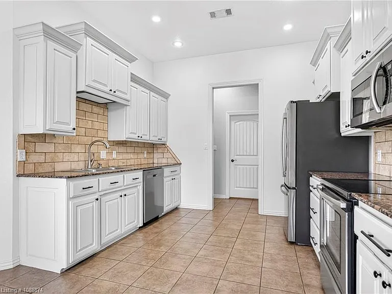 3725 Colfax Way — Photo 25