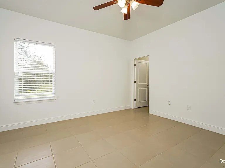 1243 Amazon Ln — Photo 10
