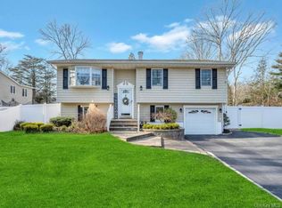 62 Forest Ave, Lake Grove, NY 11755