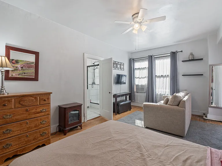 1101 L St NW #308 — Photo 9