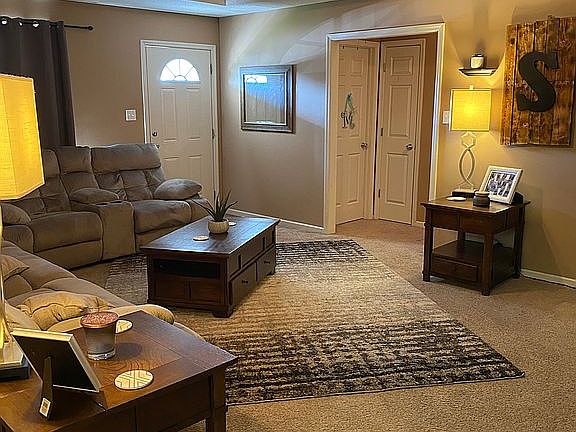 3rd image of 485 Bryson Cir