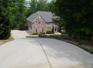 655 Danas Ridge Dr, Roswell, GA 30075