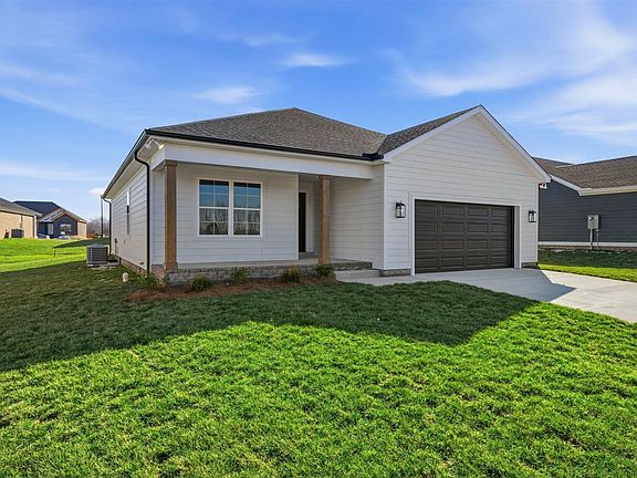 2nd image of 120 Magnolia Cir