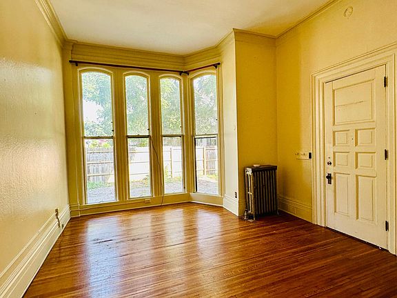 2nd image of 434 Cherry St SE #4