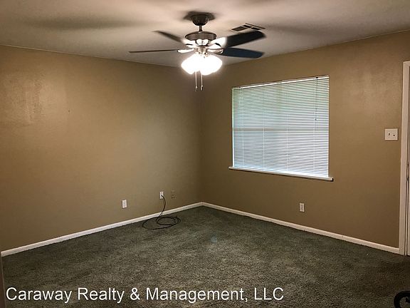 4th image of 604 Pickwick Pl