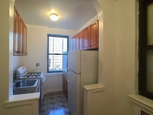 Rented by Sovereign Associates | media 7