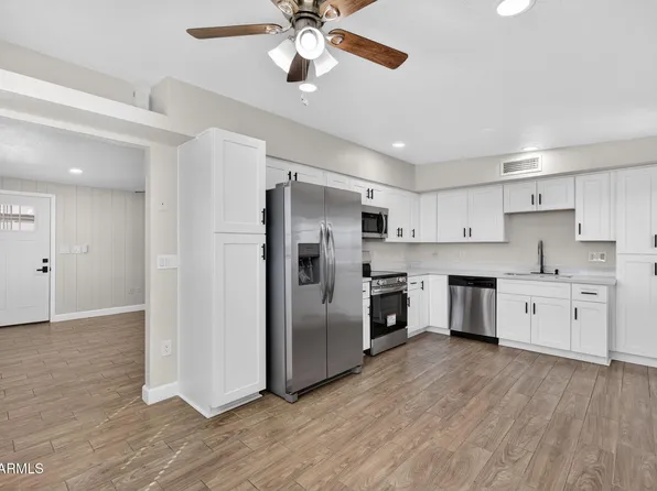 1540 W 6TH Drive, Mesa, AZ 85202