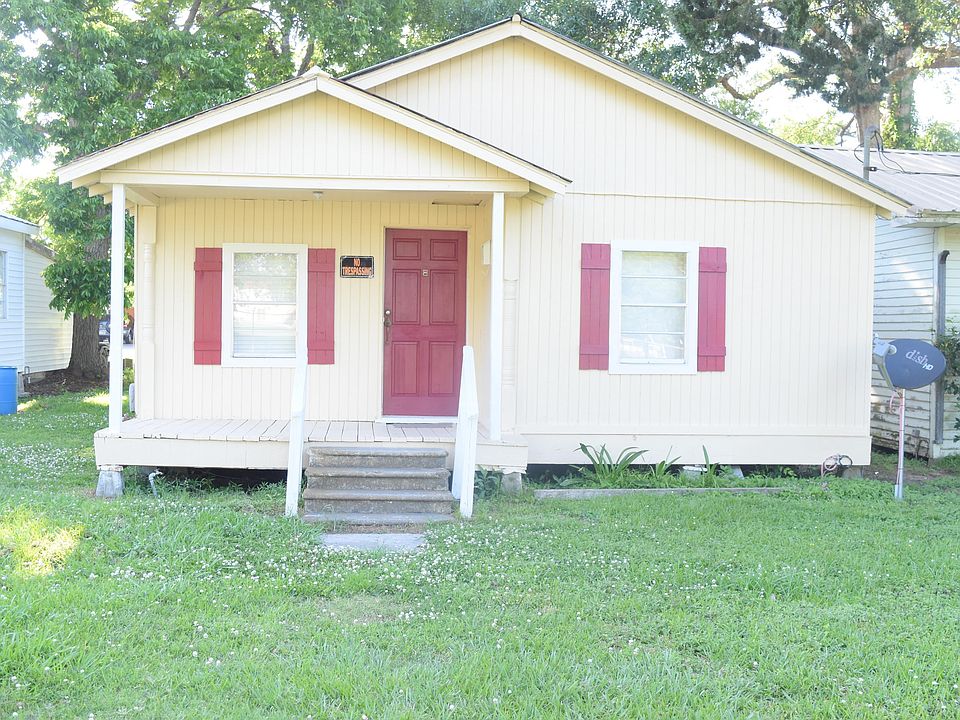 1st image of 706 N Lejeune Ave