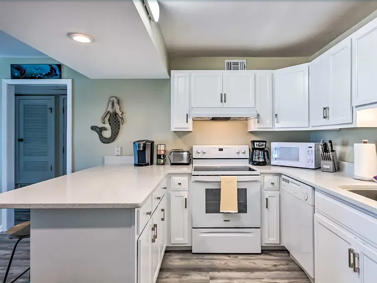 667 Nautilus Ct #105 — Photo 5