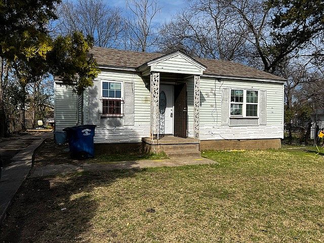 1st image of 2323 Deer Path Dr