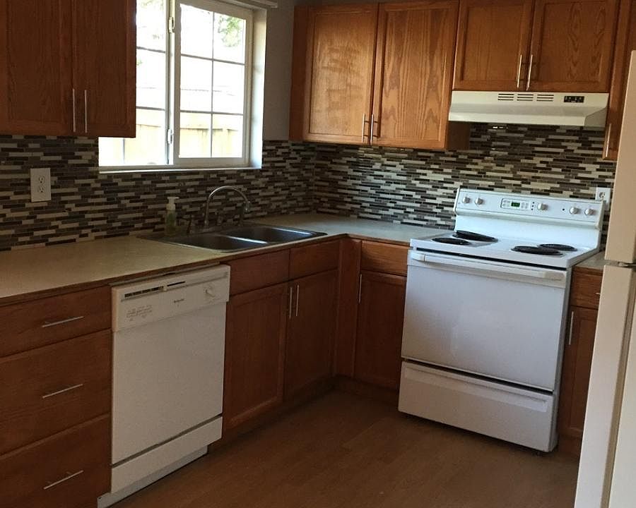 2nd image of 30124 3rd Pl SW
