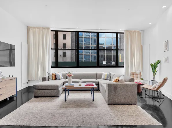 133 West 14th Street 2A image 2 of 12