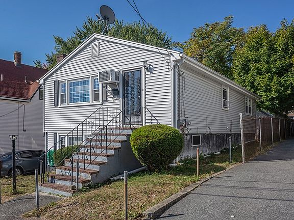 3rd image of 34 Jarvis St