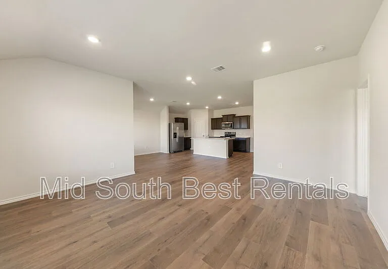 6301 Surfside Dr — Photo 10