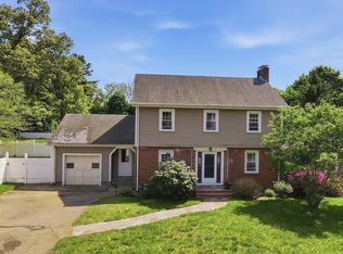 1 Valley View Rd, Wayland, MA 01778
