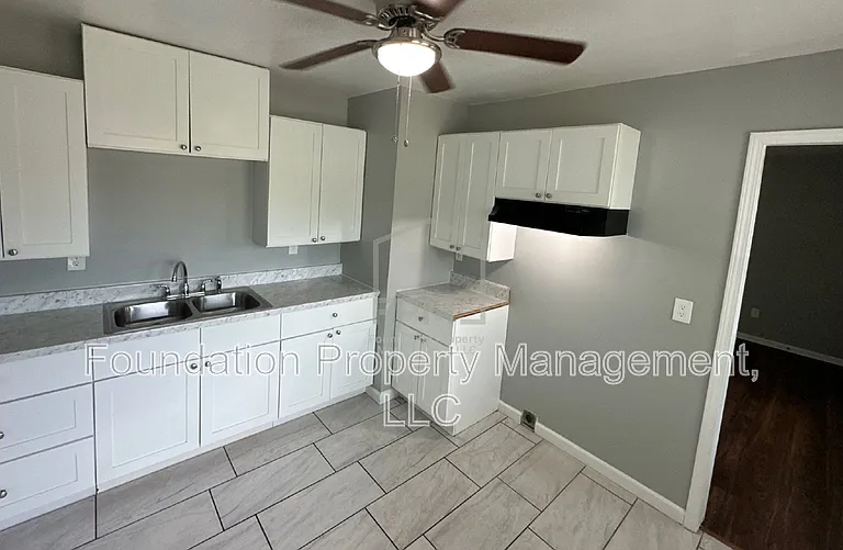 1663 Humber St — Photo 5