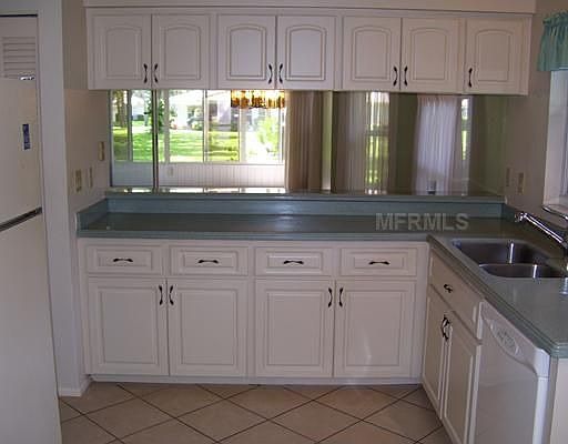 3rd image of 5708 Garden Lakes Dr