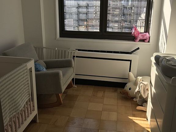 2nd image of 200 E 72nd St APT 29G
