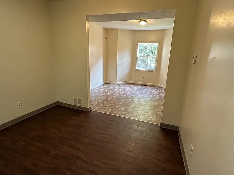7011 Irvington Ter — Photo 2