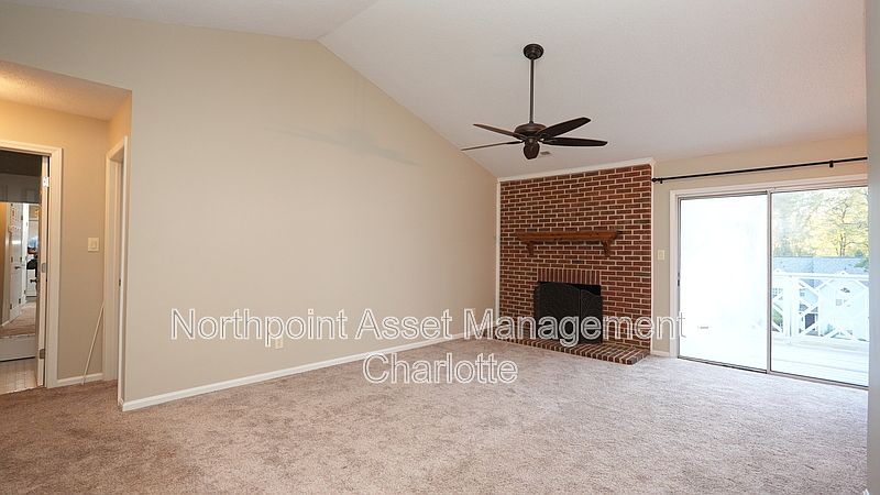 1st image of 2914 Iron Gate Ln