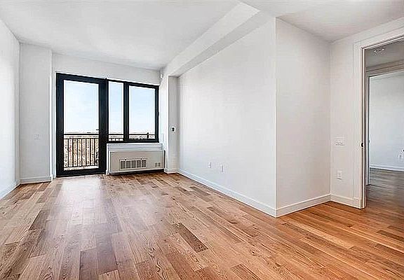 5th image of 1835 Ocean Ave #4E