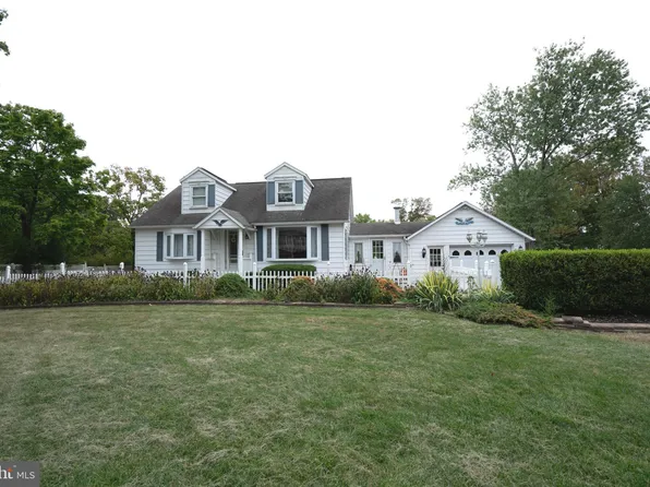 866 Ridge Rd, Telford, PA 18969