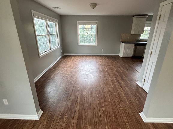 3rd image of 143 N Nichols Ave