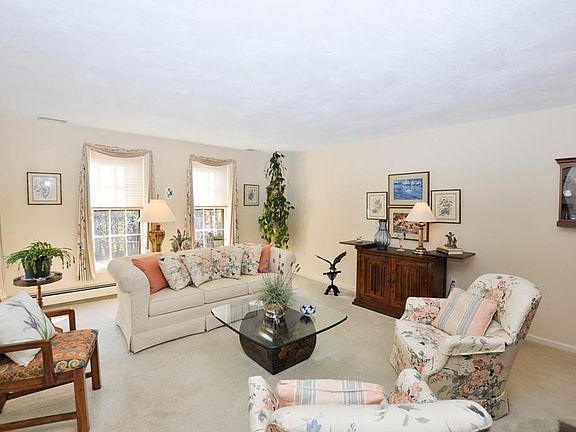 3rd image of 521 West St APT 9