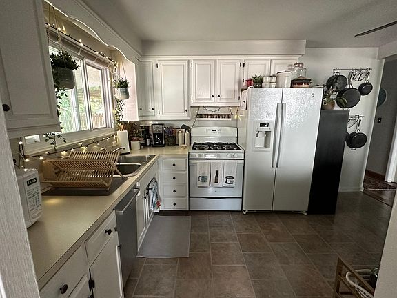 5th image of 26104 Tawas St