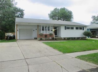 243 Evergreen Dr, Tonawanda, NY 14150