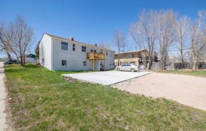 1st image of 904 Willsie Ave #1