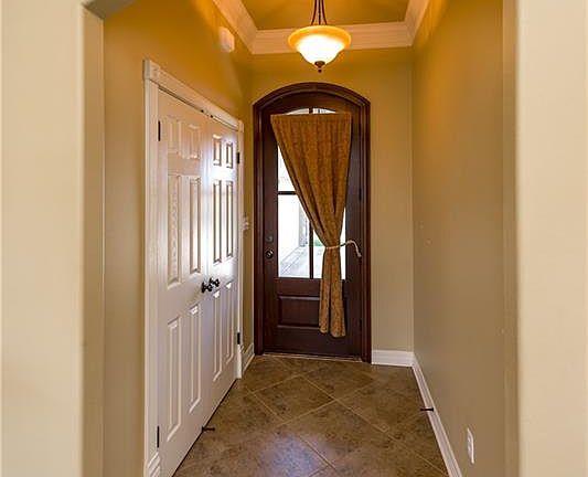 3rd image of 518 Carnaby Ct