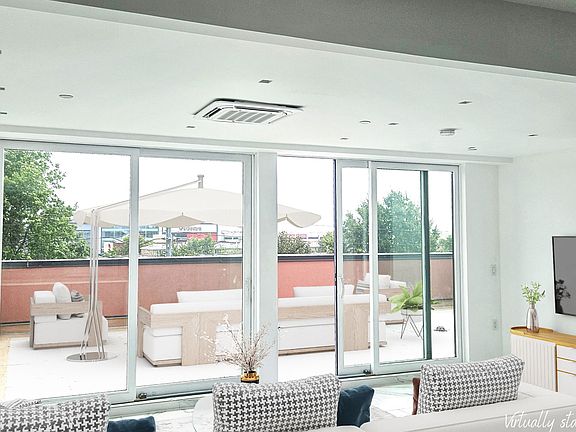 3rd image of 2232 Kimball St #Penthouse A
