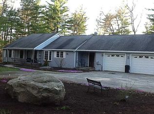 26 Mattity Rd, North Smithfield, RI 02896