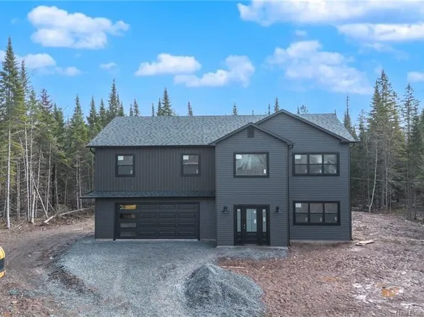 17 Waylon Ct, Lincoln, NB E3B 1C1