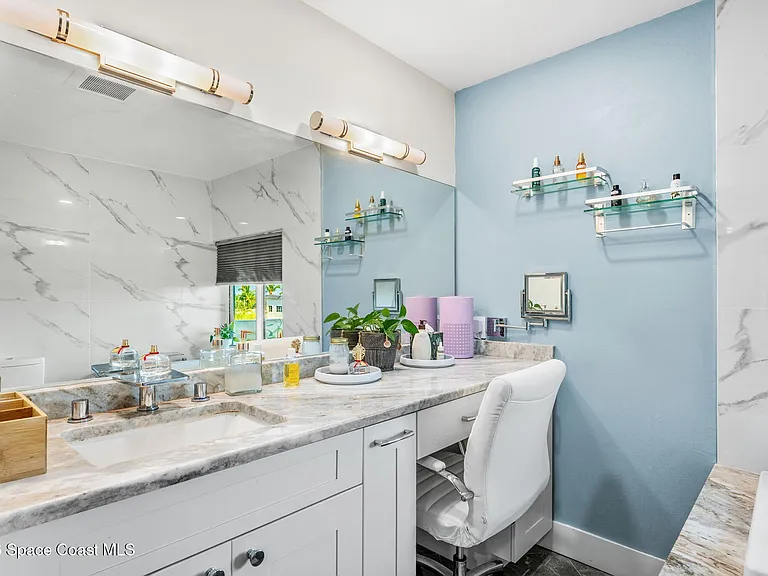 700 Wave Crest Ave #301 — Photo 24