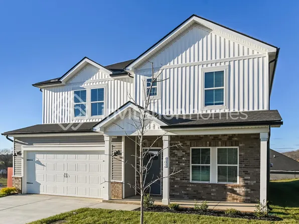 102 Fernbank Ln, Clarksville, TN 37043