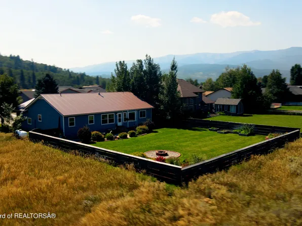 309 Snake River Dr, Alpine, WY 83128