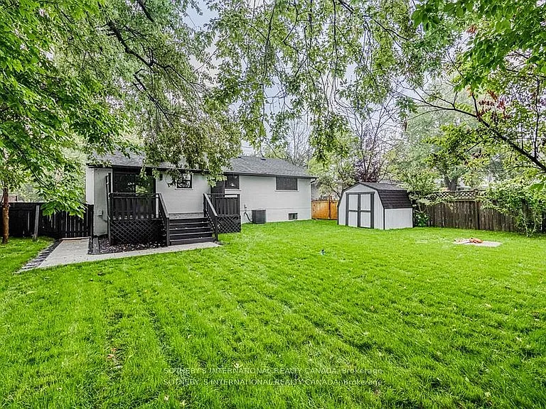 222 Hammersmith Ct #UPPER — Photo 22