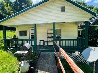 1219 1/2 Tweed Ave, Steubenville, OH 43952