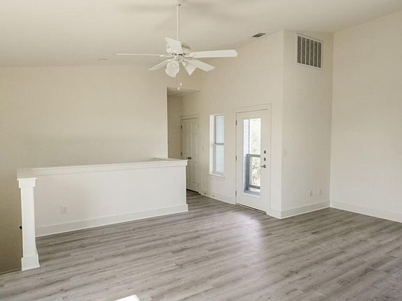 2nd image of 934 County Club Dr Unit B