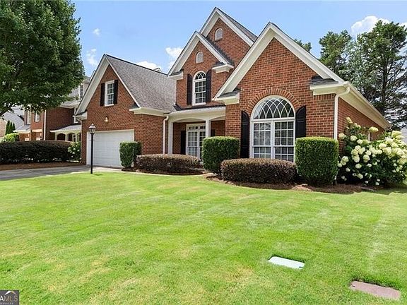 2nd image of 2751 Vinings Oak Dr SE