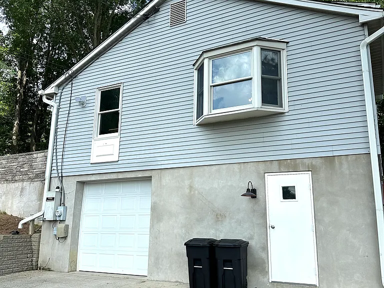 1147 Jacksonville Rd — Photo 4
