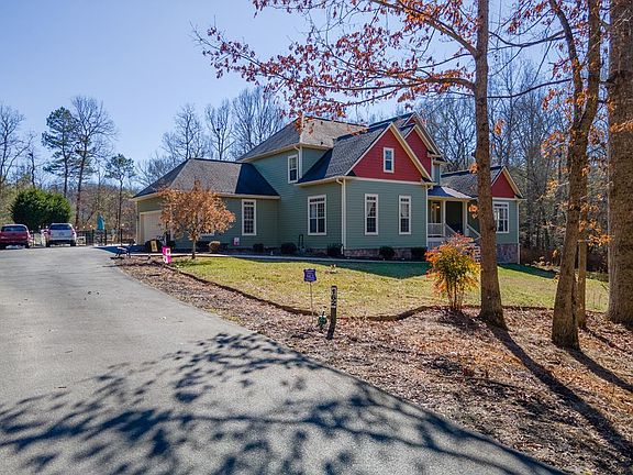 3rd image of 162 Riverwood Dr