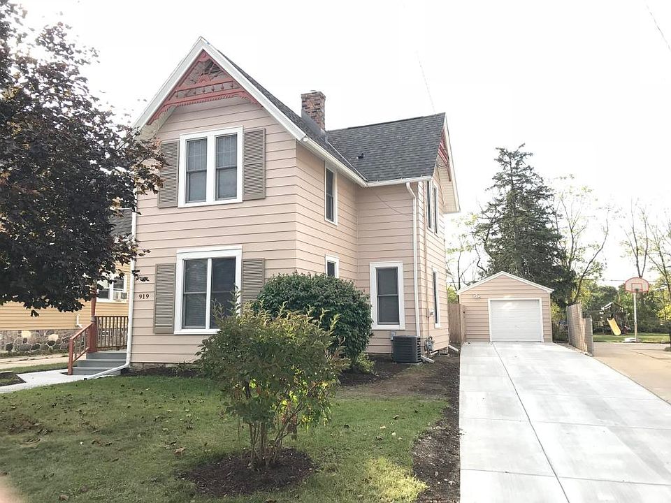 1st image of 919 Lincoln Ave