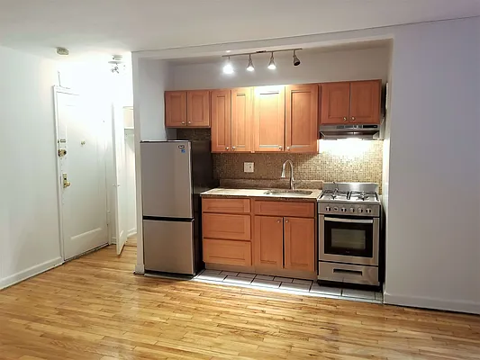 Rented by Igor Ger, LREB | media 1